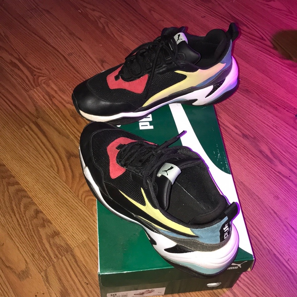 “PUMA” Thunder spectra.      70.00$ usd
